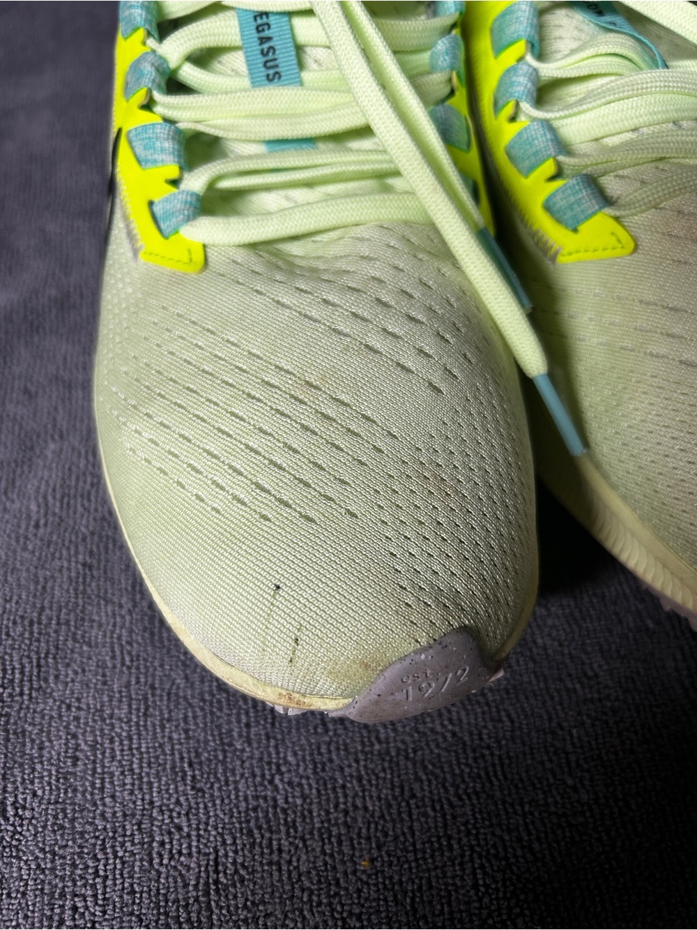 Nike Air Zoom Pegasus 38 Women’s Size 10 Volt Lime Running Shoes - Picture 5 of 12